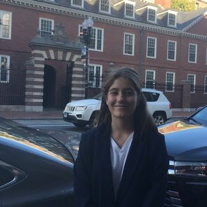 Meet your Posher, Ella